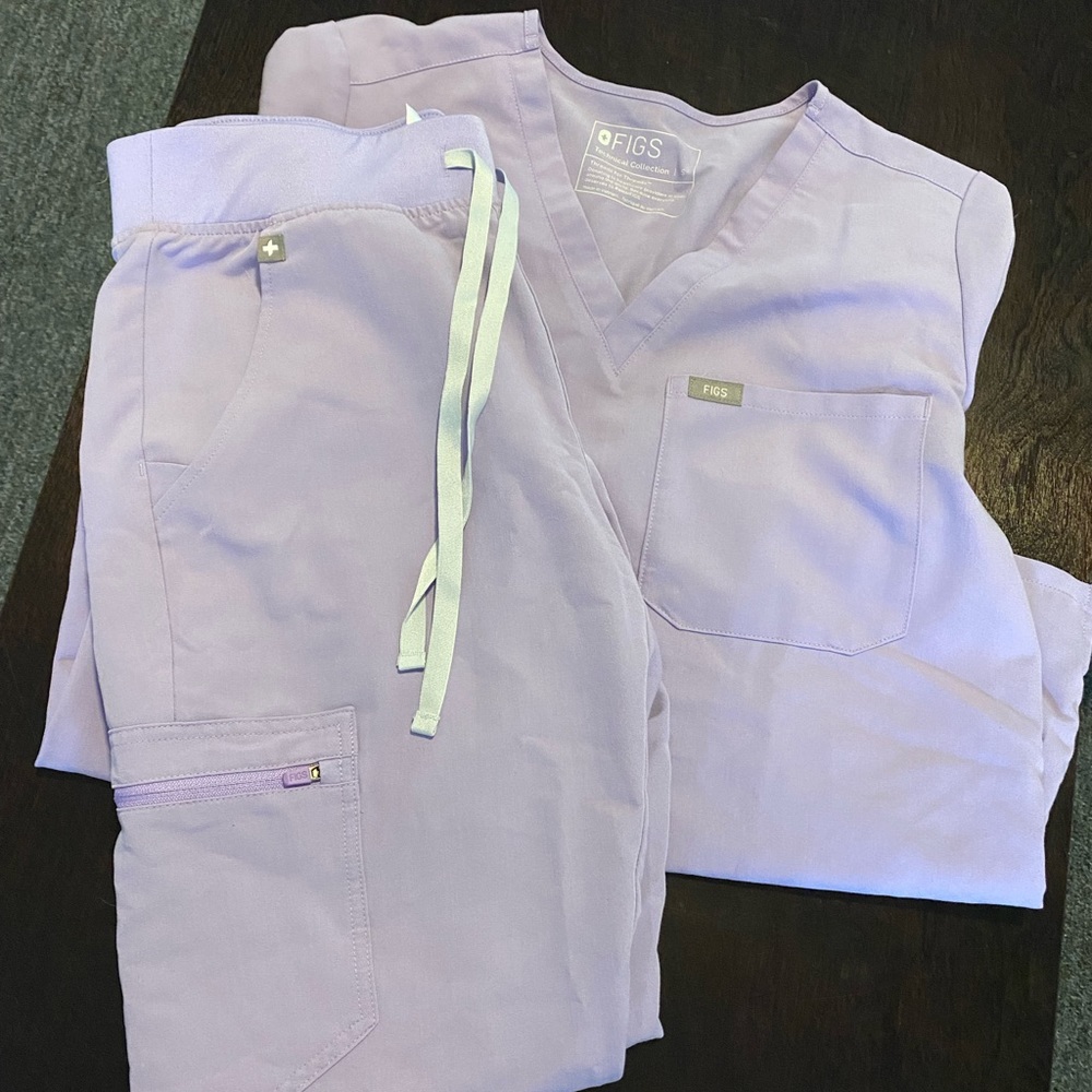 Figs set, lavender, jogger pants